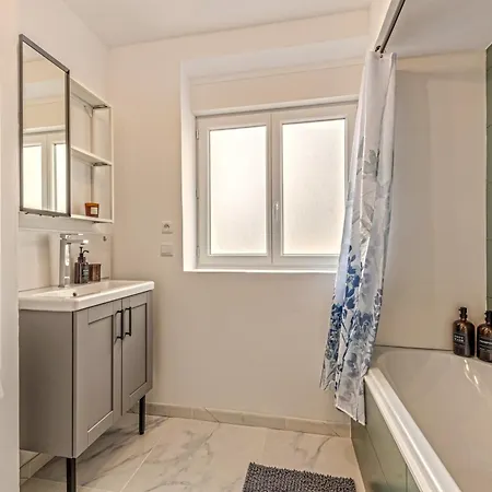 Le Botanique ~ Proche Centre ~ Arrivee Autonome Апартаменты *